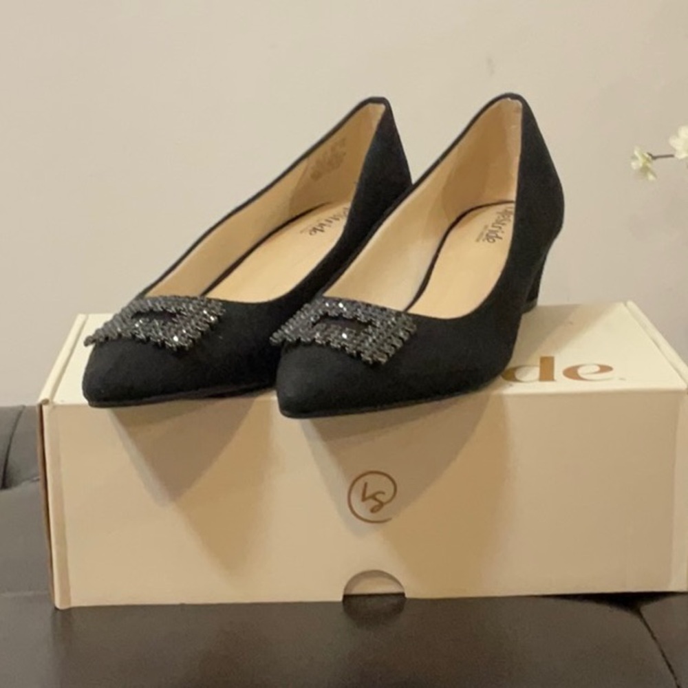 Life Stride Black Embellished Flats